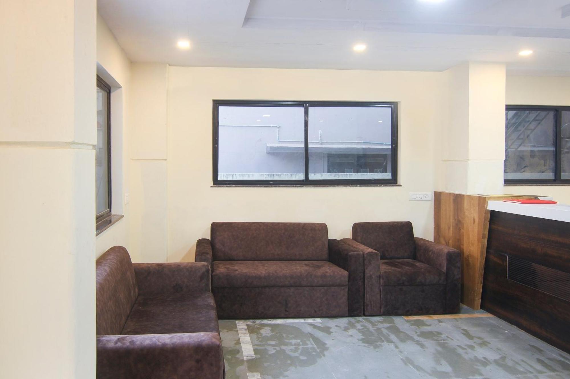 Hotel O Villa 31 Akot 외부 사진